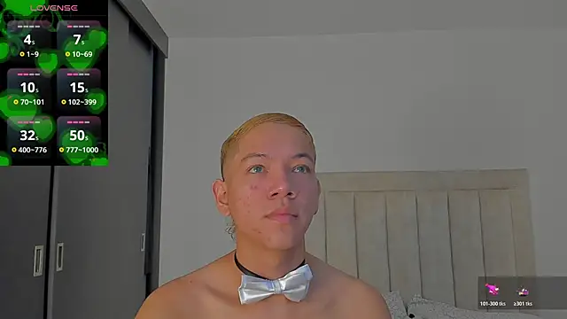 JulianRose 1 online show from October 26, 2025, 11:16 am