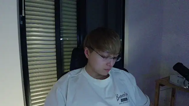 Tkcqcc online show from February 27, 2025, 3:59 pm