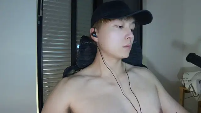 Tkcqcc online show from March 2, 2025, 3:37 pm