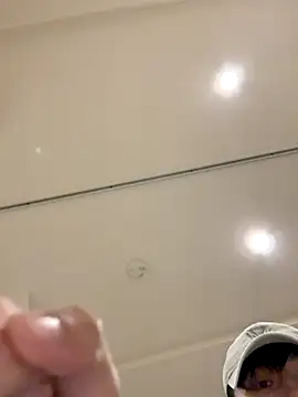 Tkcqcc online show from December 5, 2025, 1:09 pm