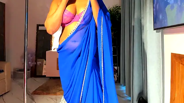 Snapshot of Bad_Girl_Kayra69 chatting on October 16, 2025, 11:55 am Bad Girl Kayra69 online show from October 16, 2025, 11:55 am