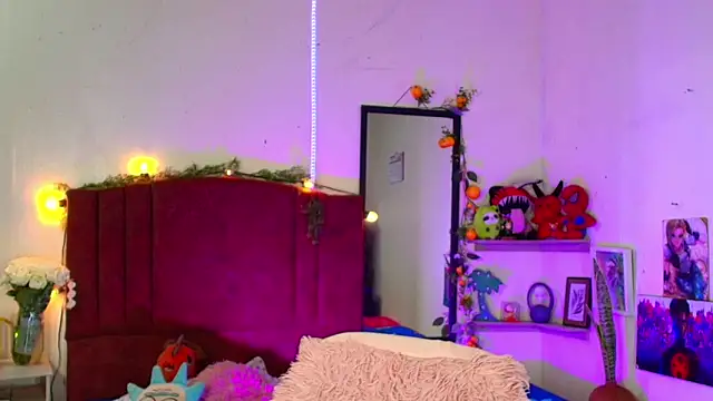 alisson zafiro  online show from February 11, 2026, 3:22 am