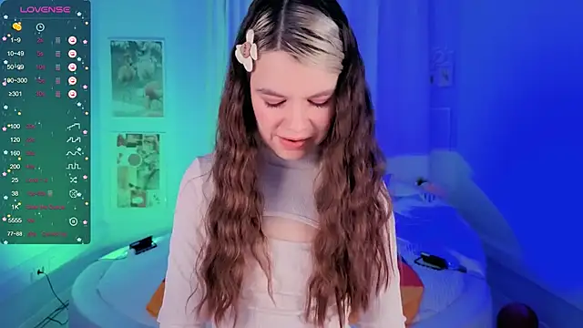 Lil Amelie online show from September 20, 2025, 1:56 pm