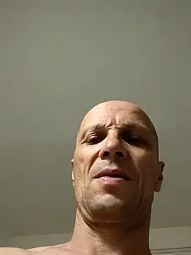 Snapshot of wedge75 chatting on September 15, 2025, 5:35 pm wedge75 online show from September 15, 2025, 5:35 pm