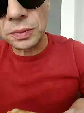 Snapshot of wedge75 chatting on September 20, 2025, 12:17 pm wedge75 online show from September 20, 2025, 12:17 pm