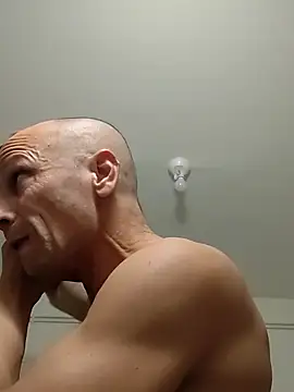 Snapshot of wedge75 chatting on September 30, 2025, 5:18 pm wedge75 online show from September 30, 2025, 5:18 pm