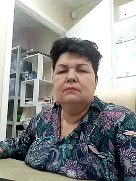 FantasyMichelle online show from December 21, 2024, 1:42 pm