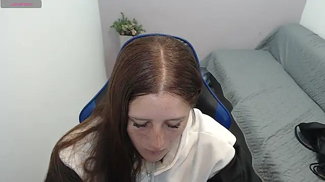 valerie diaz1 online show from September 16, 2025, 1:12 pm