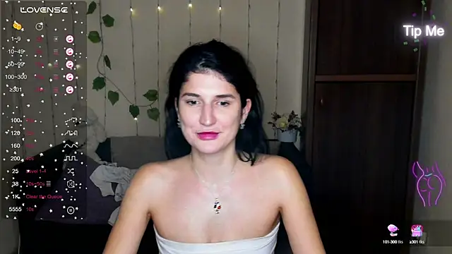 Alianna Solo Kisses online show from January 11, 2025, 9:26 am