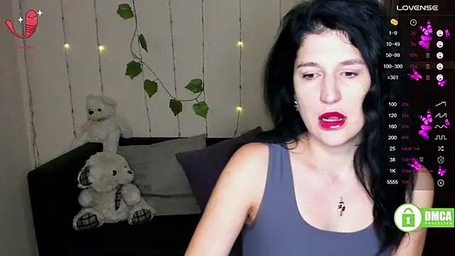 Alianna Solo Kisses online show from February 12, 2025, 6:29 am