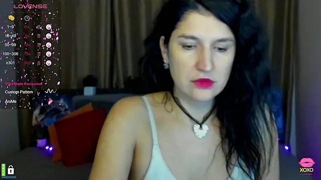 Alianna Solo Kisses online show from February 14, 2025, 6:23 am