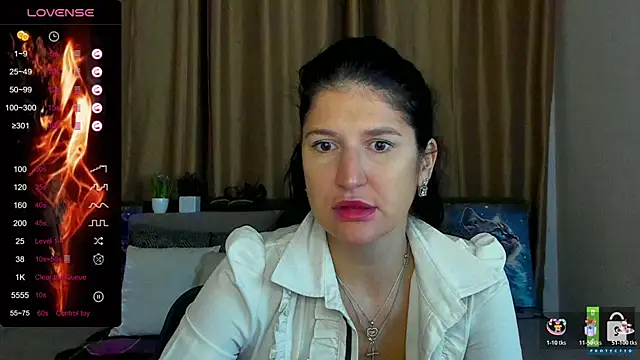 Alianna Solo Kisses online show from October 23, 2025, 5:29 am