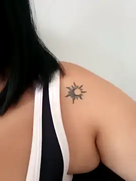 MelannyBell online show from February 19, 2025, 8:41 pm