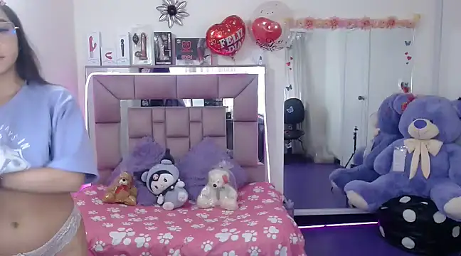 AriadnaCappelletty online show from March 19, 2025, 4:02 pm