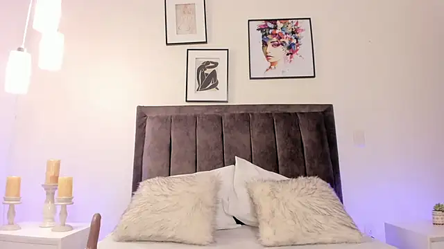 helen mooree online show from March 14, 2025, 4:40 pm