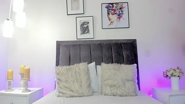 helen mooree online show from April 15, 2026, 12:56 pm