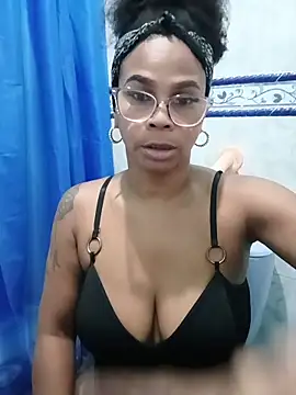 Melanie candy  online show from April 6, 2026, 2:42 am