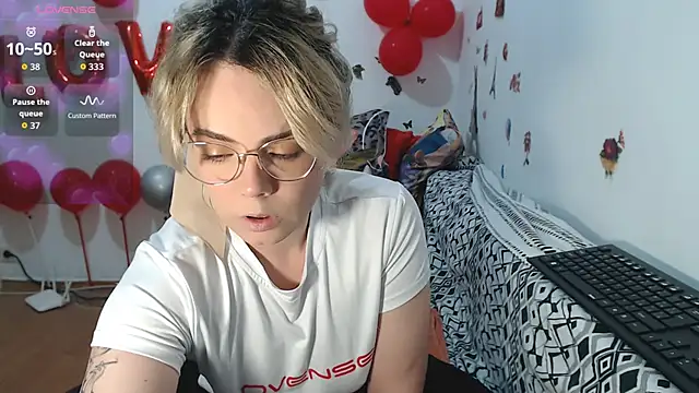 hotmilf4uxxx online show from March 20, 2026, 9:36 am