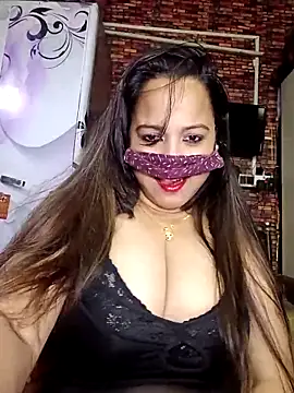 albelasummi702 online show from December 18, 2025, 2:06 am