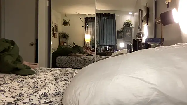 annabelleholly666 online show from October 14, 2025, 12:00 am