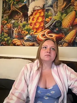 PhatAssBlond online show from September 22, 2025, 1:35 pm