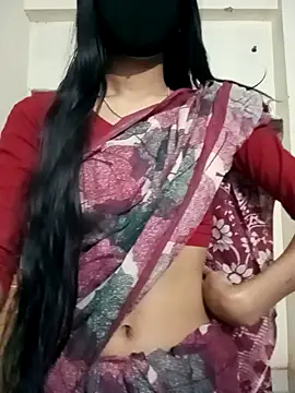 Snapshot of Raya-Moni chatting on November 12, 2025, 4:07 pm Raya-Moni online show from November 12, 2025, 4:07 pm