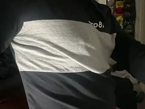 Snapshot of Amarok39 chatting on December 9, 2024, 3:54 pm Amarok39 online show from December 9, 2024, 3:54 pm