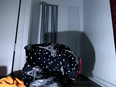 Snapshot of Amarok39 chatting on October 4, 2025, 2:37 pm Amarok39 online show from October 4, 2025, 2:37 pm