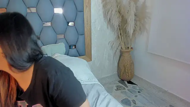 yayi derek online show from October 11, 2025, 11:42 am