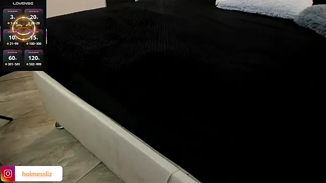 LIZ HOLMES online show from February 25, 2025, 10:04 am