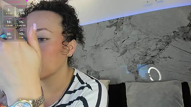 LIZ HOLMES online show from November 29, 2025, 10:07 am