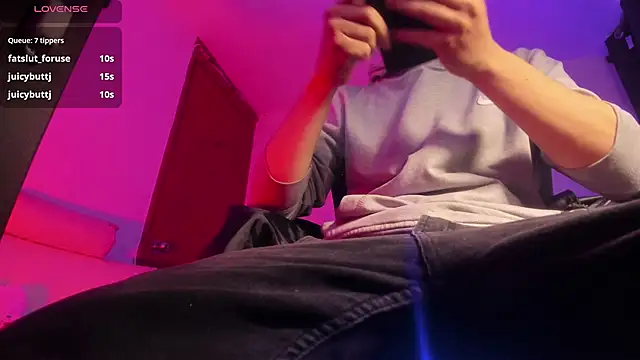 s sven03 online show from December 20, 2025, 11:28 am