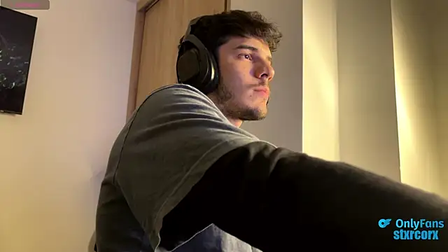 Snapshot of ilytheo chatting on October 7, 2025, 5:26 am ilytheo online show from October 7, 2025, 5:26 am