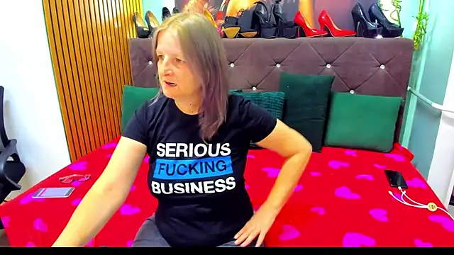 Lilly hott online show from October 1, 2025, 5:30 pm