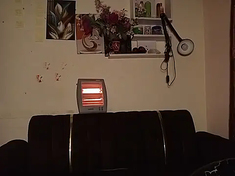 Snapshot of Moteroxz chatting on February 28, 2026, 3:51 am Moteroxz online show from February 28, 2026, 3:51 am