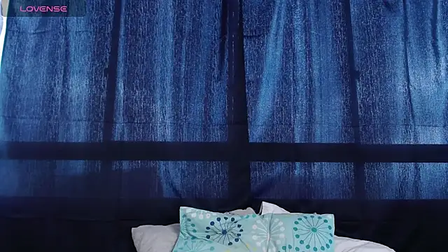 MiaStor online show from November 10, 2025, 8:52 pm