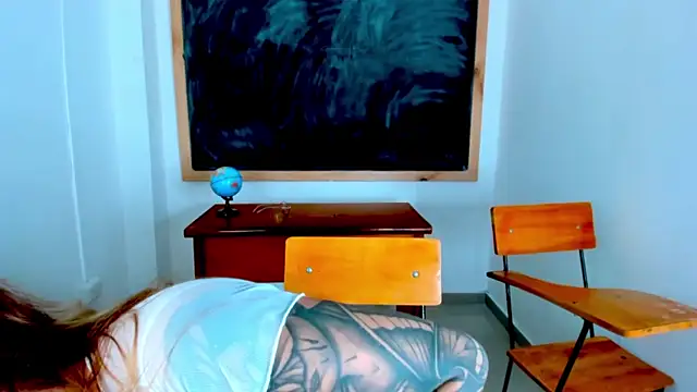 Snapshot of Adria_ross chatting on January 18, 2026, 1:04 pm Adria ross online show from January 18, 2026, 1:04 pm