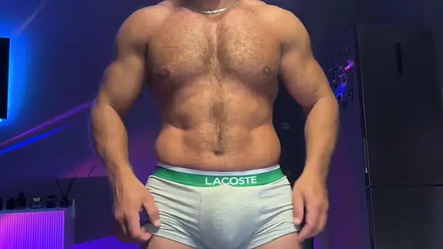 KarlosRichi online show from November 12, 2025, 3:40 am