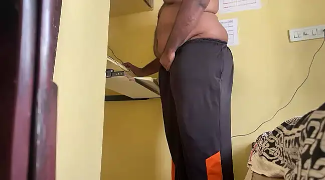 Snapshot of Dreamcaptain6888 chatting on December 12, 2024, 5:10 am Dreamcaptain6888 online show from December 12, 2024, 5:10 am