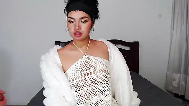 Snapshot of lyzamy_liz chatting on May 2, 2026, 8:19 am lyzamy liz online show from May 2, 2026, 8:19 am