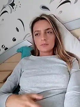 Snapshot of SophyGirl chatting on September 26, 2025, 12:42 pm SophyGirl online show from September 26, 2025, 12:42 pm