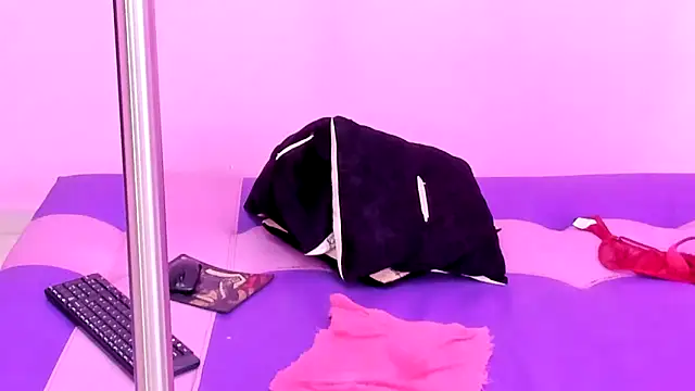 Snapshot of mature_dirty_squirt chatting on March 22, 2025, 6:25 pm mature dirty squirt online show from March 22, 2025, 6:25 pm