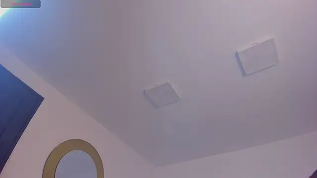 Snapshot of FaloonRoussel chatting on October 10, 2025, 6:07 pm FaloonRoussel online show from October 10, 2025, 6:07 pm