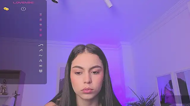 Aleejaa   online show from November 10, 2025, 11:31 am