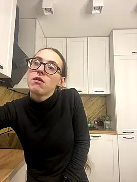 MartiniiSelenna online show from November 3, 2025, 6:58 am