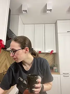 MartiniiSelenna online show from March 8, 2026, 7:01 am