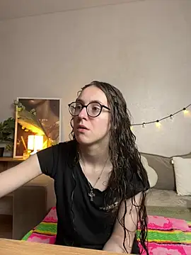 MartiniiSelenna online show from May 14, 2026, 5:58 am