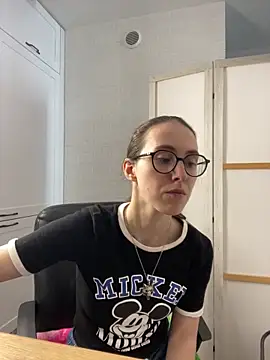 MartiniiSelenna online show from June 17, 2026, 5:54 am