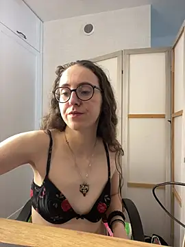 MartiniiSelenna online show from July 7, 2026, 6:58 am