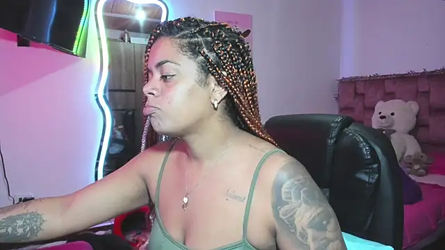 ladyrd1 online show from February 11, 2026, 1:05 pm